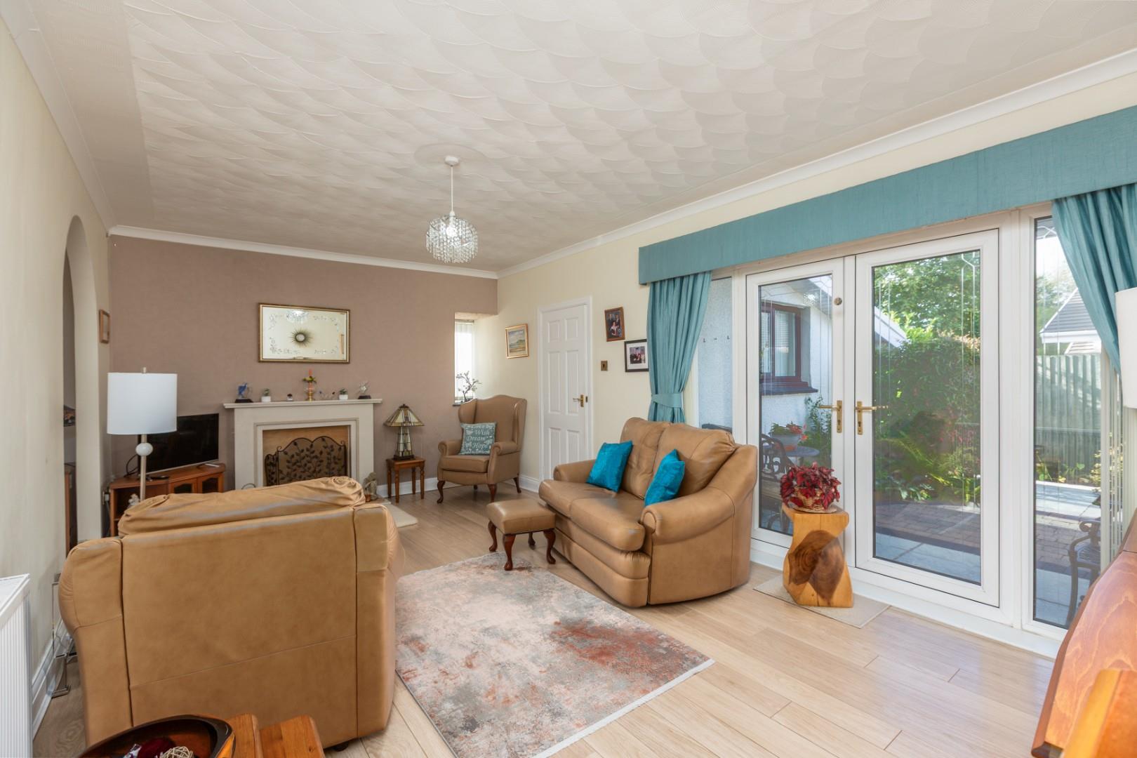 Gowerton Road, Three Crosses, Swansea, SA4 3PY